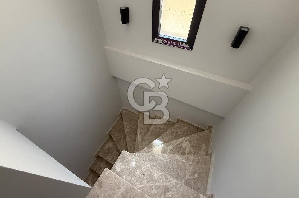 FOÇA BAĞARASI 3+1 DUBLEKS BAHÇELİ SATILIK DAİRE