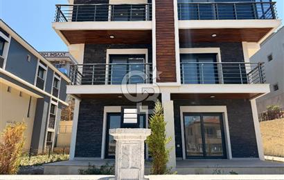 FOÇA BAĞARASI 3+1 DUBLEKS BAHÇELİ SATILIK DAİRE