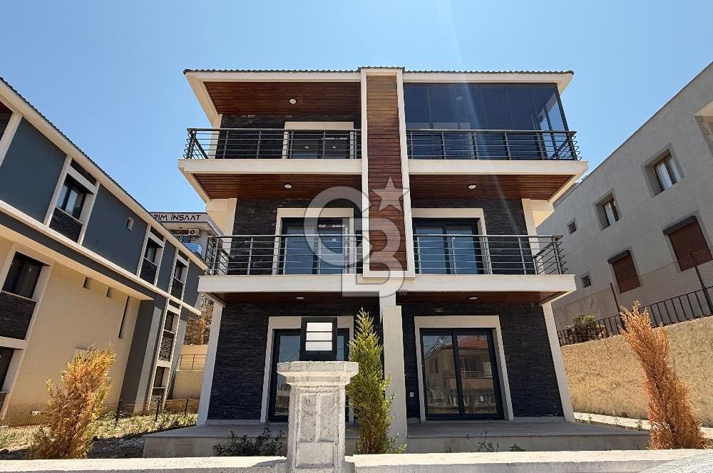 FOÇA BAĞARASI 3+1 DUBLEKS BAHÇELİ SATILIK DAİRE
