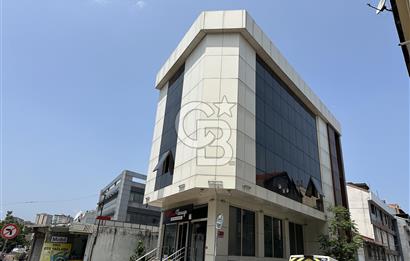 Yenisahra’da E-5 Metroya çok yakın konumda 450m2 Plaza İşyeri