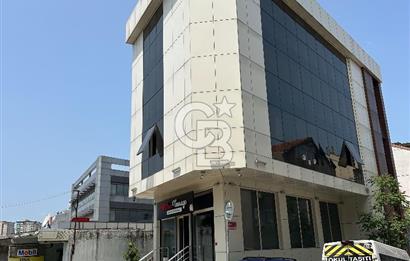 Yenisahra’da E-5 Metroya çok yakın konumda 450m2 Plaza İşyeri