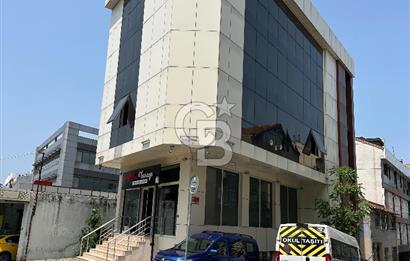 Yenisahra’da E-5 Metroya çok yakın konumda 450m2 Plaza İşyeri