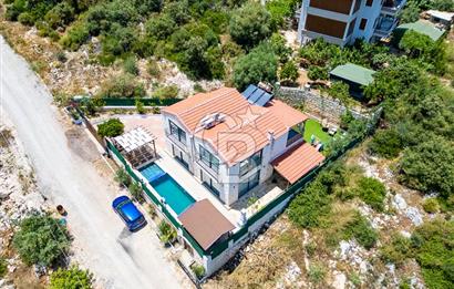 ANTALYA DEMRE DE TAŞ VE AHŞABIN ESTETİK UYUMUNDA SATILIK VİLLA