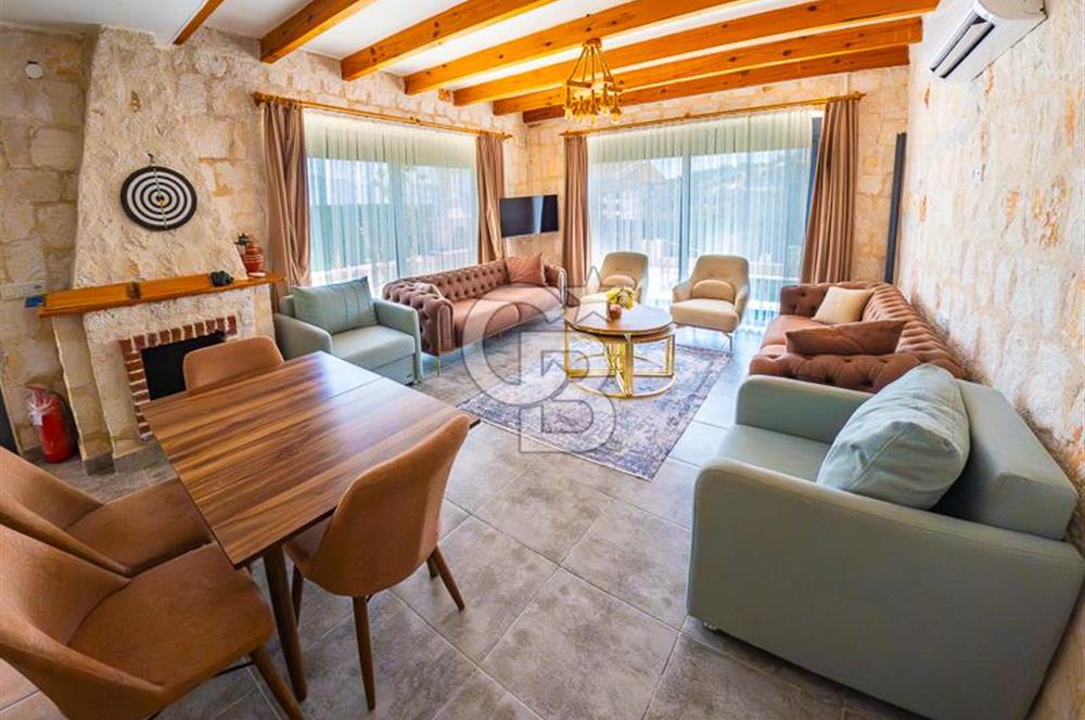 ANTALYA DEMRE DE TAŞ VE AHŞABIN ESTETİK UYUMUNDA SATILIK VİLLA
