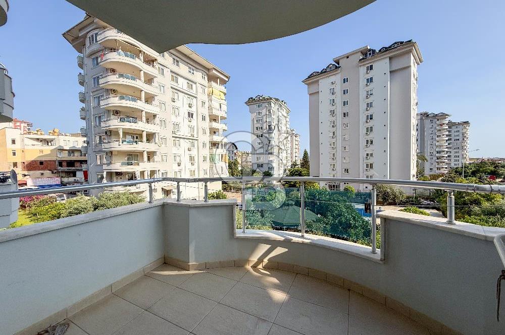 Alanya Cikcilli'de Ara Kat Ayrı Mutfaklı 3+1 Satılık Daire