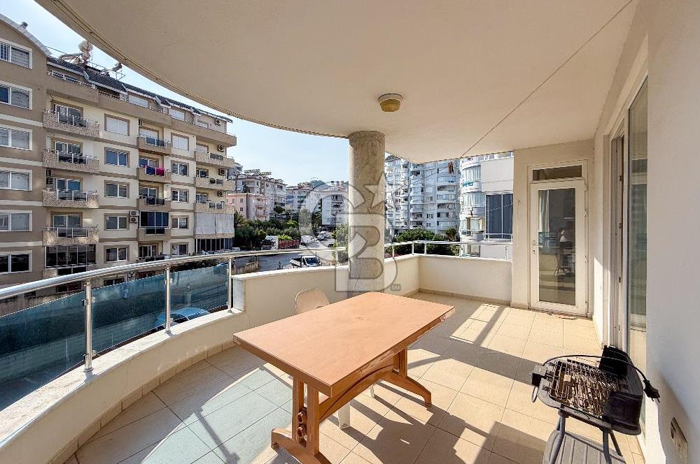 Alanya Cikcilli'de Ara Kat Ayrı Mutfaklı 3+1 Satılık Daire