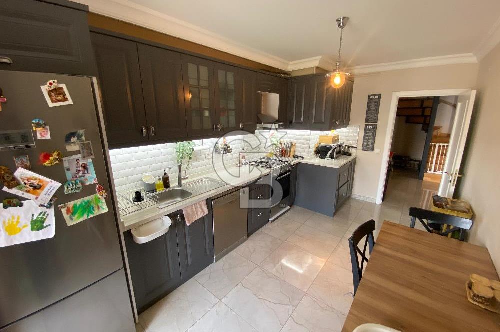 İLKBAHAR MAH’DE CADDE ÜZERİ SATILIK BAKIMLI 5+2 DUBLEX DAİRE