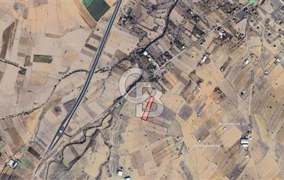 Korkuteli Bozovada Asfalt Yola 120m Toprak Yollu 5.579 m² Tarla