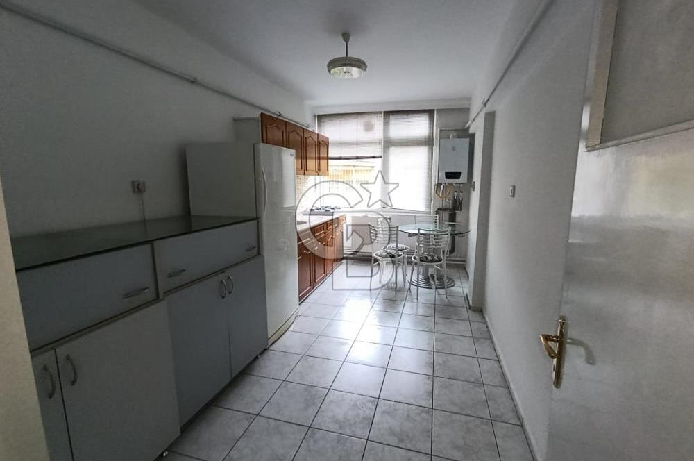 CİNNAH CADDESİ ÜZERİNDE DAİRE
