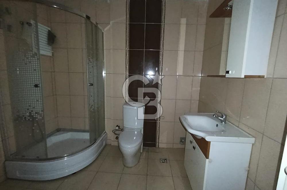 CİNNAH CADDESİ ÜZERİNDE DAİRE