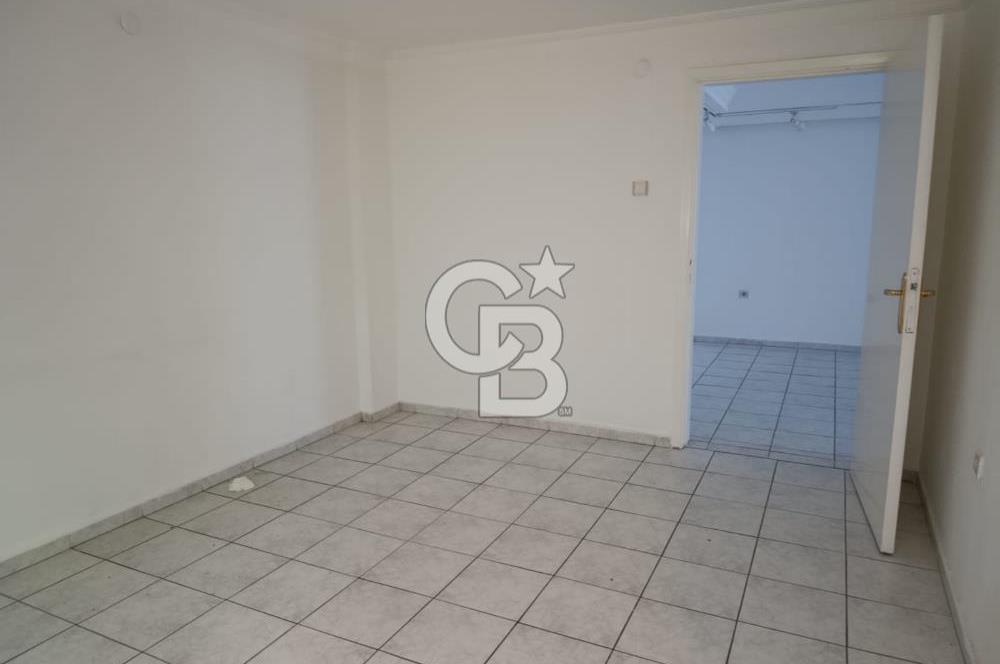 CİNNAH CADDESİ ÜZERİNDE DAİRE
