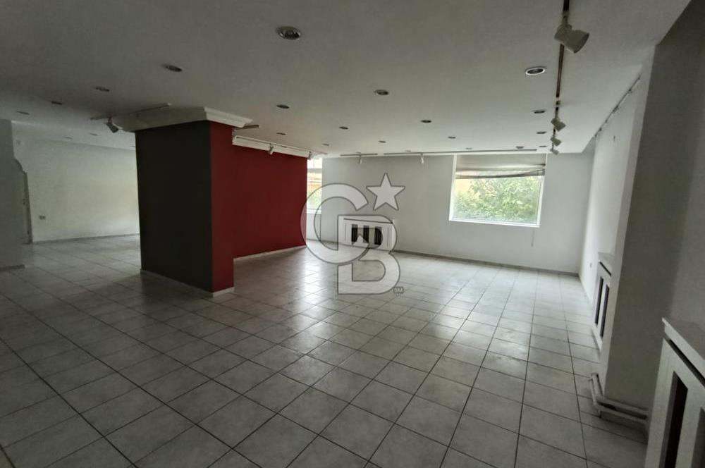 CİNNAH CADDESİ ÜZERİNDE DAİRE