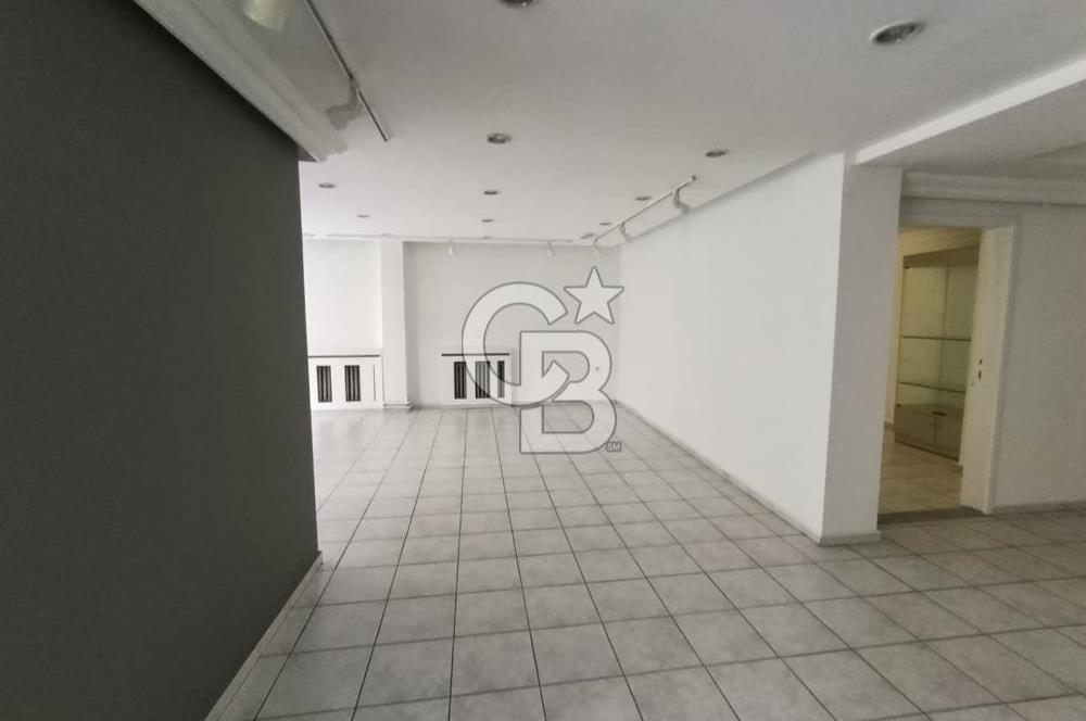 CİNNAH CADDESİ ÜZERİNDE DAİRE