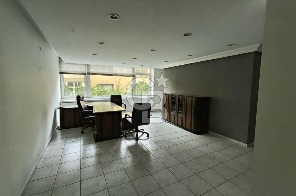 CİNNAH CADDESİ ÜZERİNDE DAİRE