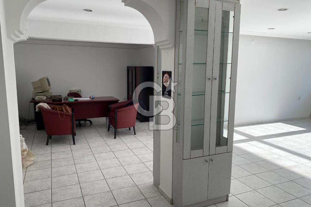 CİNNAH CADDESİ ÜZERİNDE DAİRE