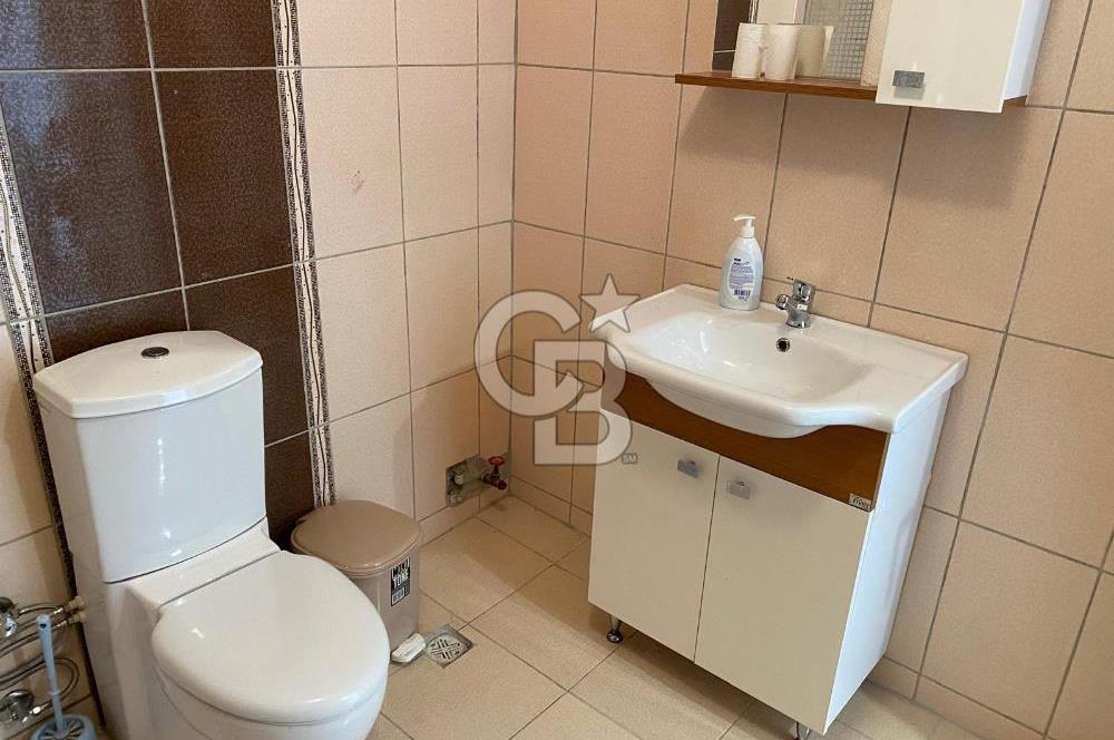 CİNNAH CADDESİ ÜZERİNDE DAİRE