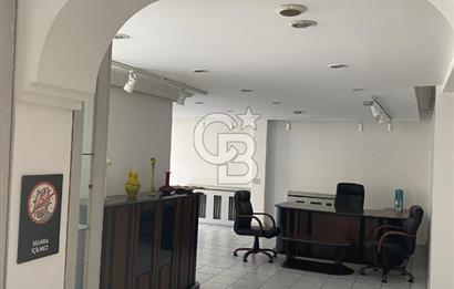 CİNNAH CADDESİ ÜZERİNDE DAİRE