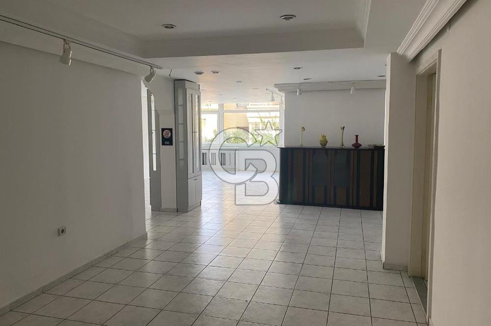 CİNNAH CADDESİ ÜZERİNDE DAİRE