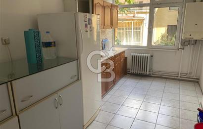 CİNNAH CADDESİ ÜZERİNDE DAİRE