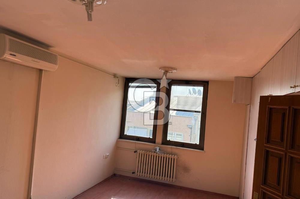 BAŞAK İŞ HANINDA FİYATI ÇOK UYGUN KİRALIK OFİS!