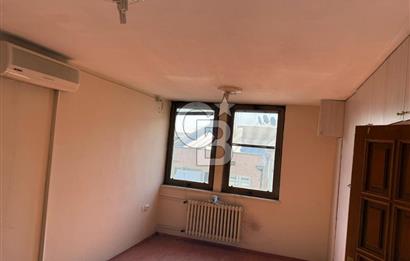 BAŞAK İŞ HANINDA FİYATI ÇOK UYGUN KİRALIK OFİS!