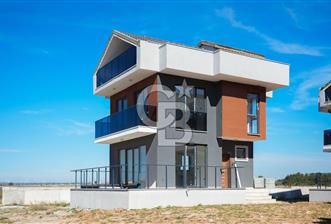 ÇANAKKALE EZİNE GEYİKLİ’DE SEA COUNTRY SİTESİ SATILIK 3+1 VİLLA