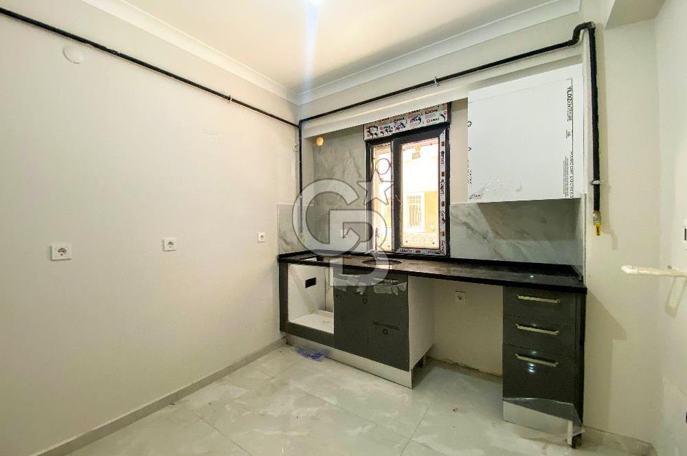 ZEYNEP KAMİL , ÇOK GENİŞ , SIFIR BİNA, 1+1 , 65 m2