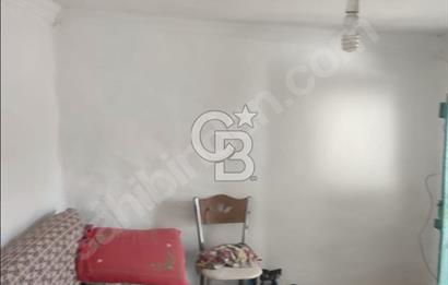 İzmir Kınık Mustaklar Köyünde 72 m2 Arsa ve Satılık 1+1 Ev