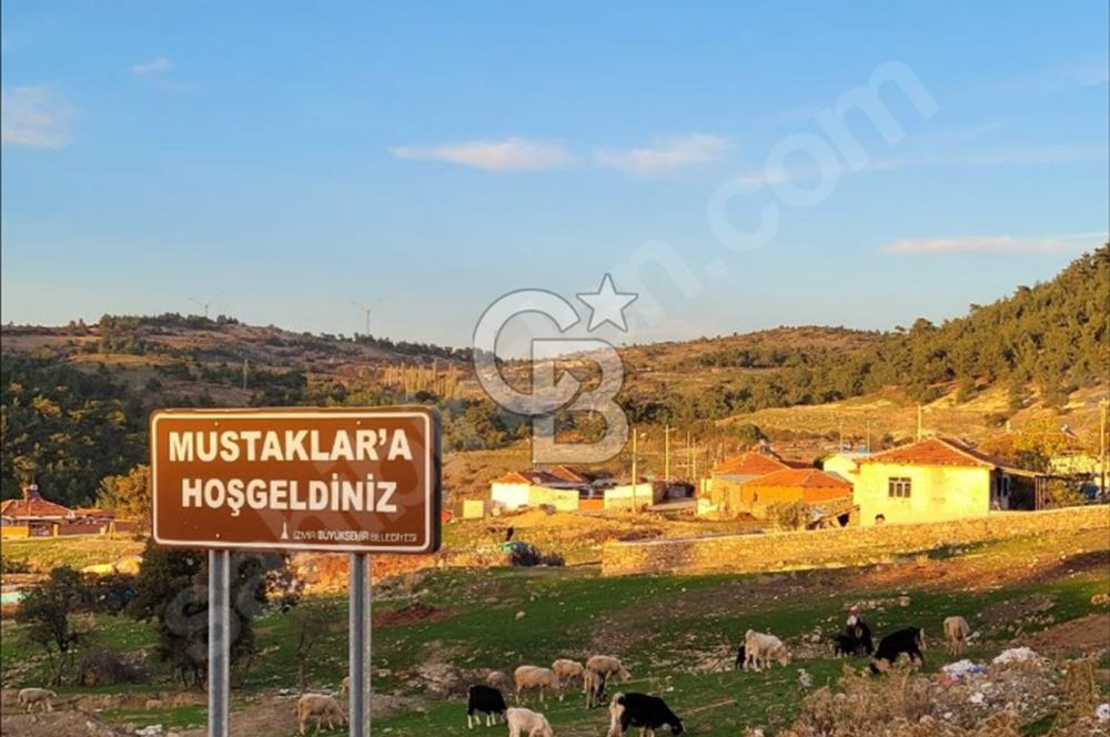 İzmir Kınık Mustaklar Köyünde 72 m2 Arsa ve Satılık 1+1 Ev