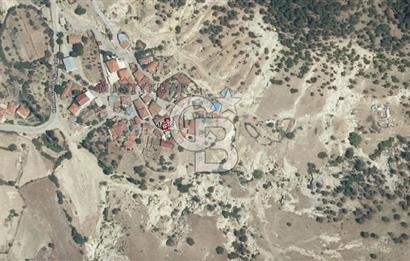 İzmir Kınık Mustaklar Köyünde 72 m2 Arsa ve Satılık 1+1 Ev