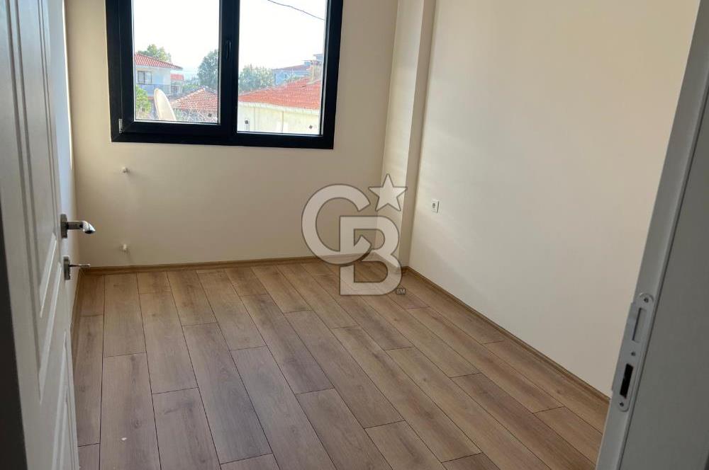 Foça Yenibağarası'nda Kiralık 2+1 Daire