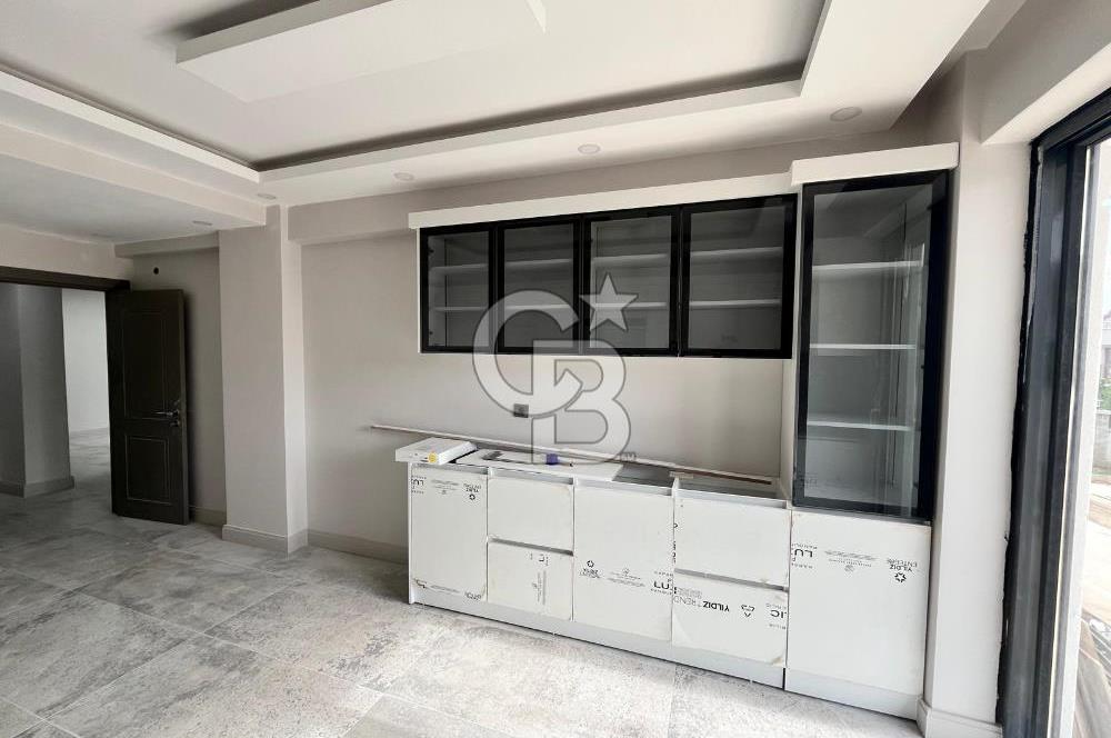 DERİNCE ÇINARLI'DA DENİZ MANZARALI ÖZEL TASARIM MÜSTAKİL VİLLA