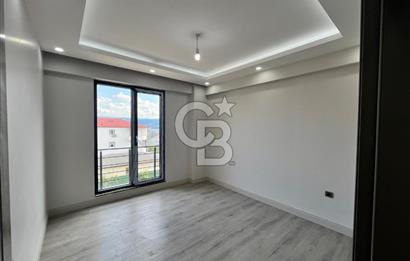 DERİNCE ÇINARLI'DA DENİZ MANZARALI ÖZEL TASARIM MÜSTAKİL VİLLA