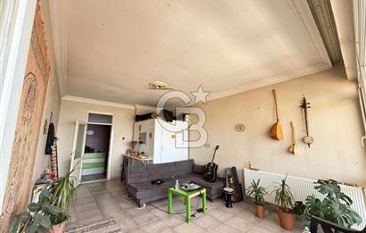 İZMİR KONAK TARİHİ ASANSÖR SOKAĞINDA DENİZ MANZARALI SATLIK DAİRE