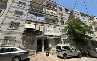 İZMİR KONAK TARİHİ ASANSÖR SOKAĞINDA DENİZ MANZARALI SATLIK DAİRE