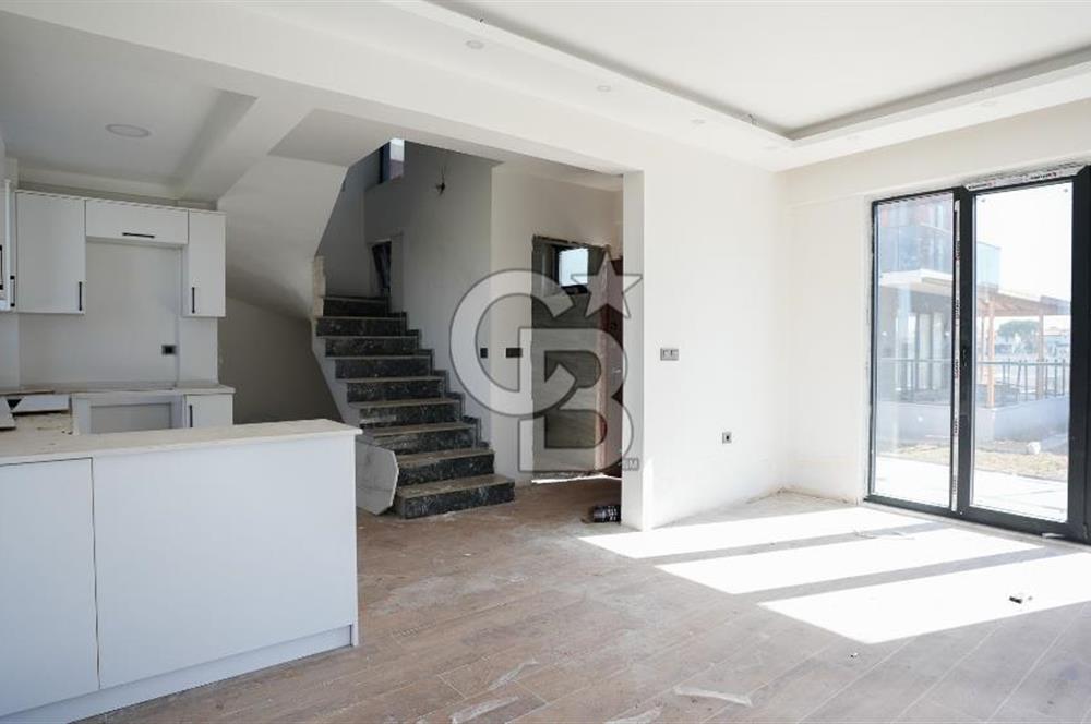 ÇANAKKALE EZİNE GEYİKLİ’DE SEA COUNTRY SİTESİ SATILIK 3+1 VİLLA
