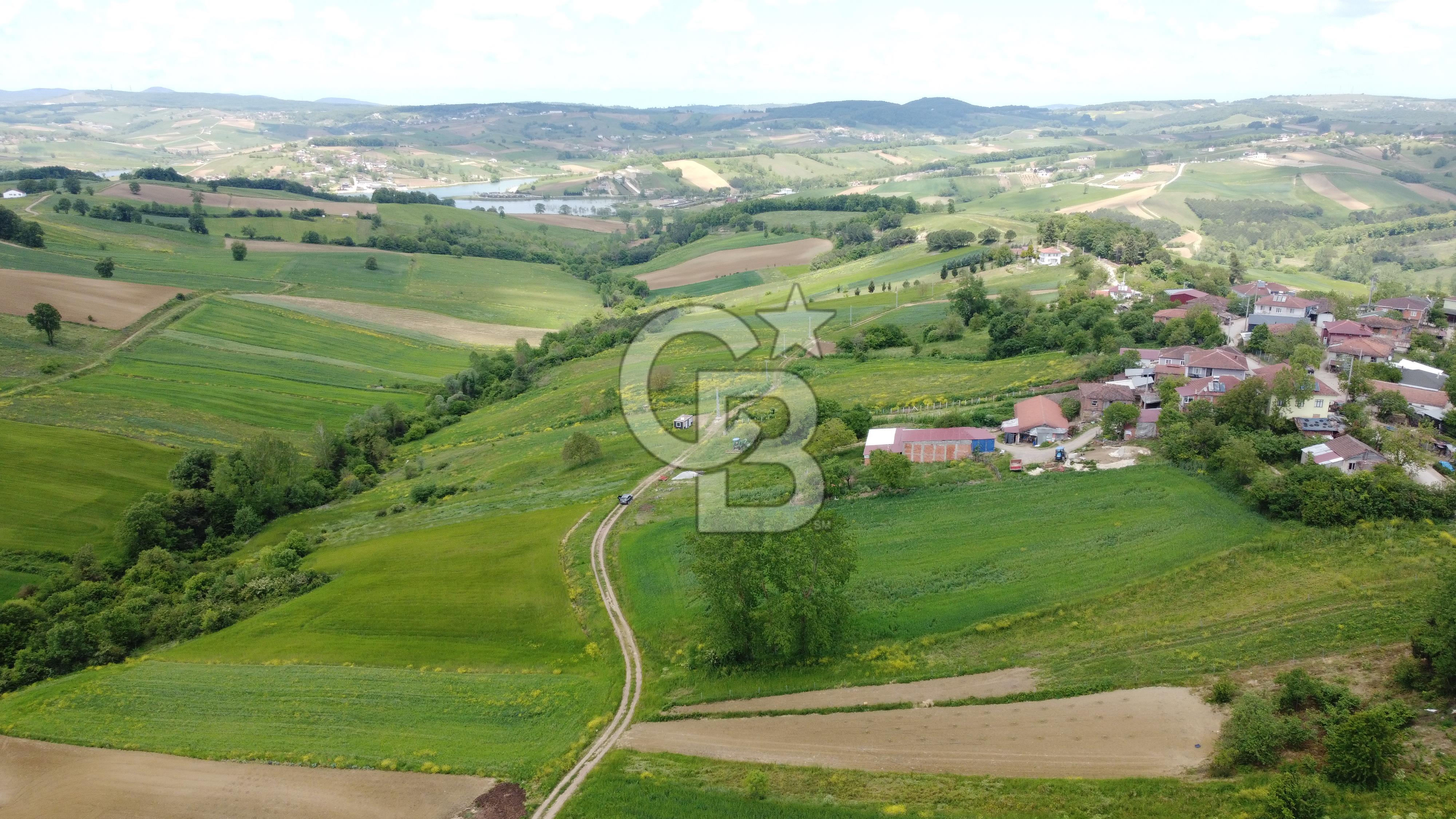 Geredeli de Gölet Manzaralı Projesi Hazır Satılık 2.779m² Parsel
