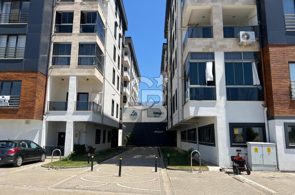 LAPSEKİ DALYANPARK EVLERİNDE SATILIK 1+1 DAİRE