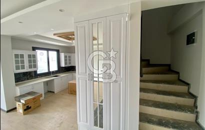 Ayrancılar Havuzlu Site İçerisinde Satılık Villa 