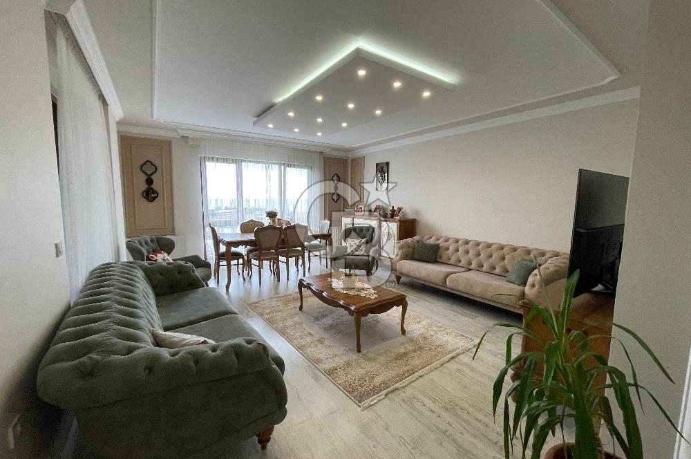 KAŞÜSTÜ GOLD EVLERİNDE ÖZEL YAPIM DENİZ MANZARALI SATILIK DAİRE
