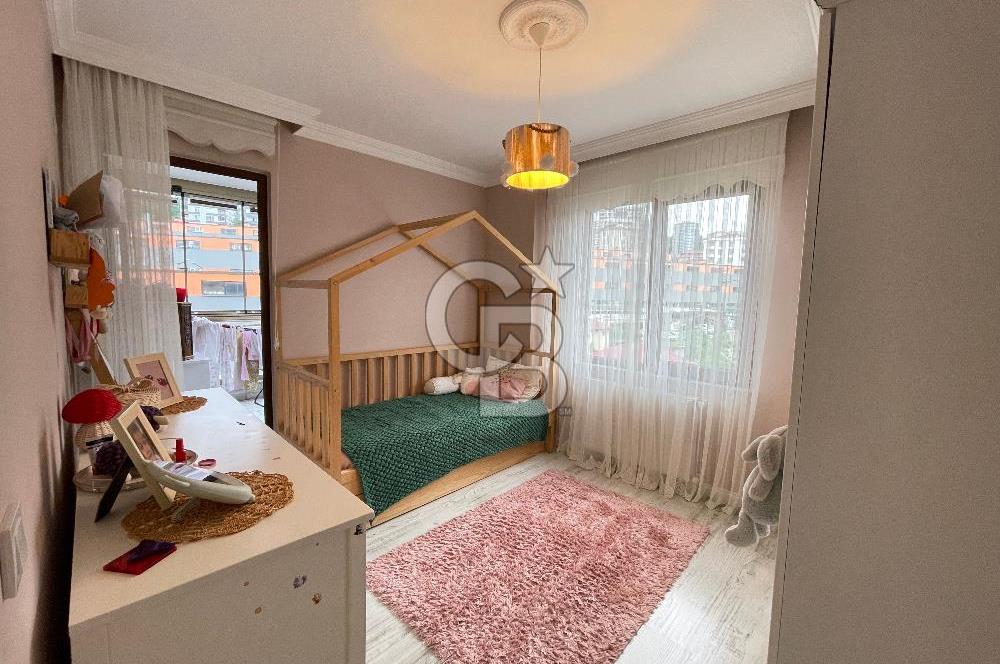 KAŞÜSTÜ GOLD EVLERİNDE ÖZEL YAPIM DENİZ MANZARALI SATILIK DAİRE