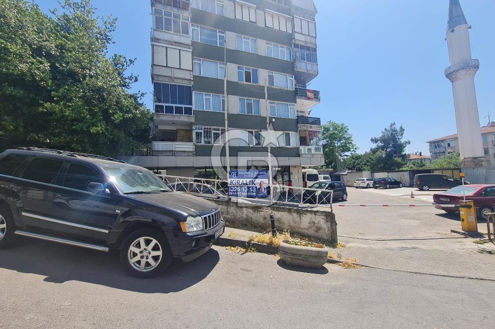 Kadıköy Acıbadem Mah. KDV Avantajlı Kiralık 371 m2 dükkan