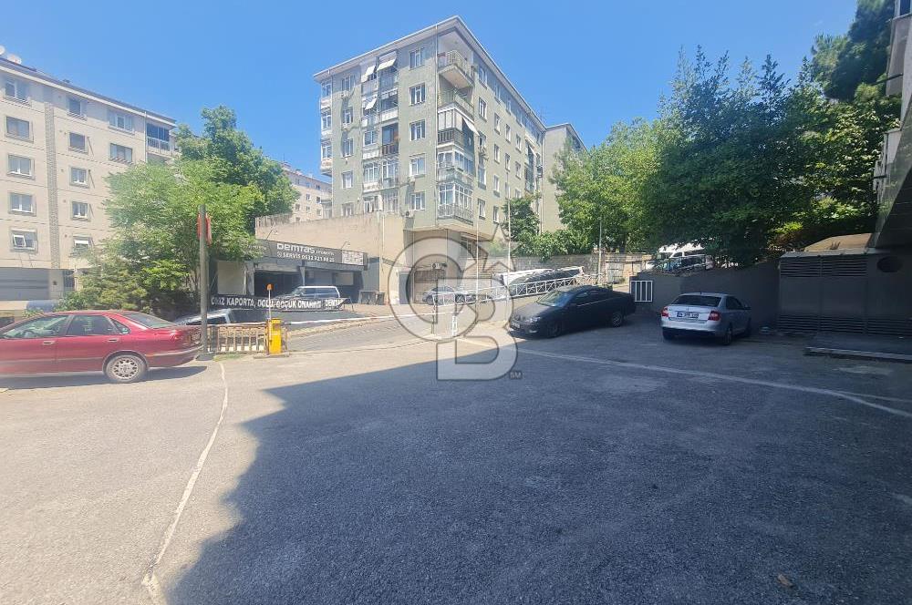 Kadıköy Acıbadem Mah. KDV Avantajlı Kiralık 371 m2 dükkan