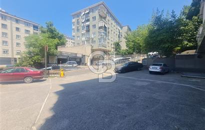 Kadıköy Acıbadem Mah. KDV Avantajlı Kiralık 371 m2 dükkan
