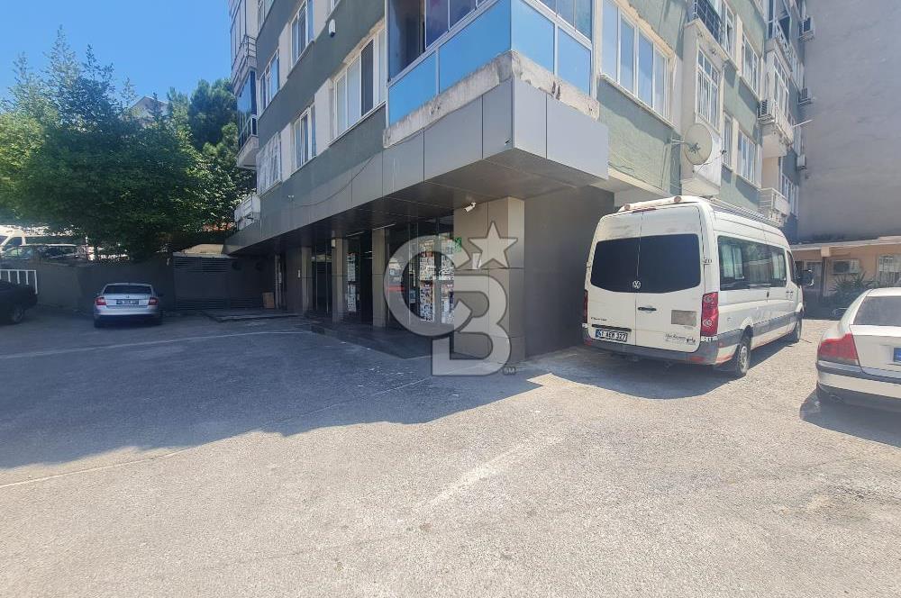 Kadıköy Acıbadem Mah. KDV Avantajlı Kiralık 371 m2 dükkan