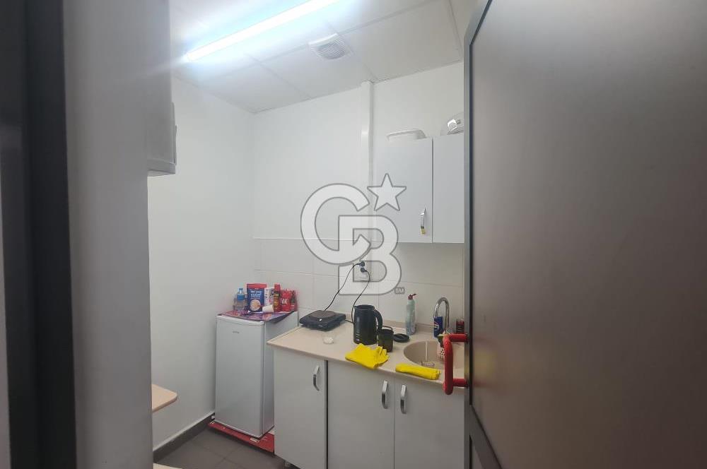 Kadıköy Acıbadem Mah. KDV Avantajlı Kiralık 371 m2 dükkan