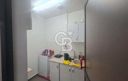Kadıköy Acıbadem Mah. KDV Avantajlı Kiralık 371 m2 dükkan