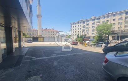 Kadıköy Acıbadem Mah. KDV Avantajlı Kiralık 371 m2 dükkan