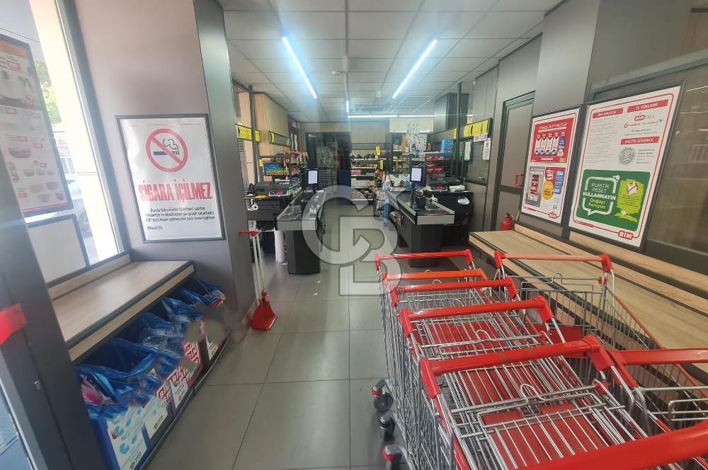 Kadıköy Acıbadem Mah. KDV Avantajlı Kiralık 371 m2 dükkan