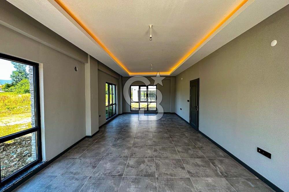 DÜZCE' DE ÖZEL İÇ TASARIMLI, TERASLI, 4+1 SATILIK TRIPLEKS VİLLA